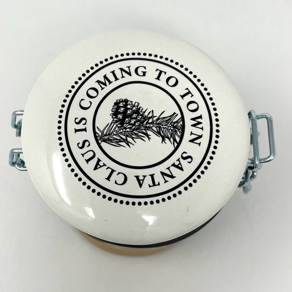 Christmas Tree Scented Candle Large Green - Picture 4 of 8